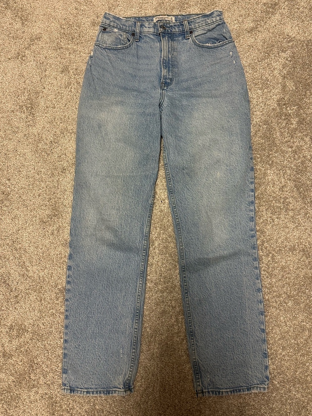 Abercrombie and fitch curve love high rise 90s straight jeans size 28"/6